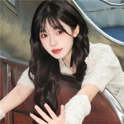 彼女